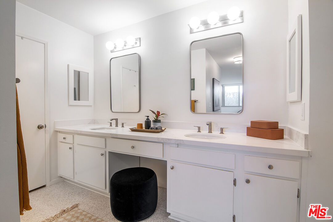 8701 Delgany Avenue, Unit 208 Playa del Rey, CA 90293 - Photo 24 of 38