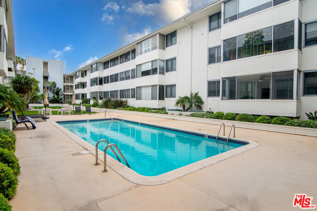 8701 Delgany Avenue, Unit 208 Playa del Rey, CA 90293 - Photo 34 of 38