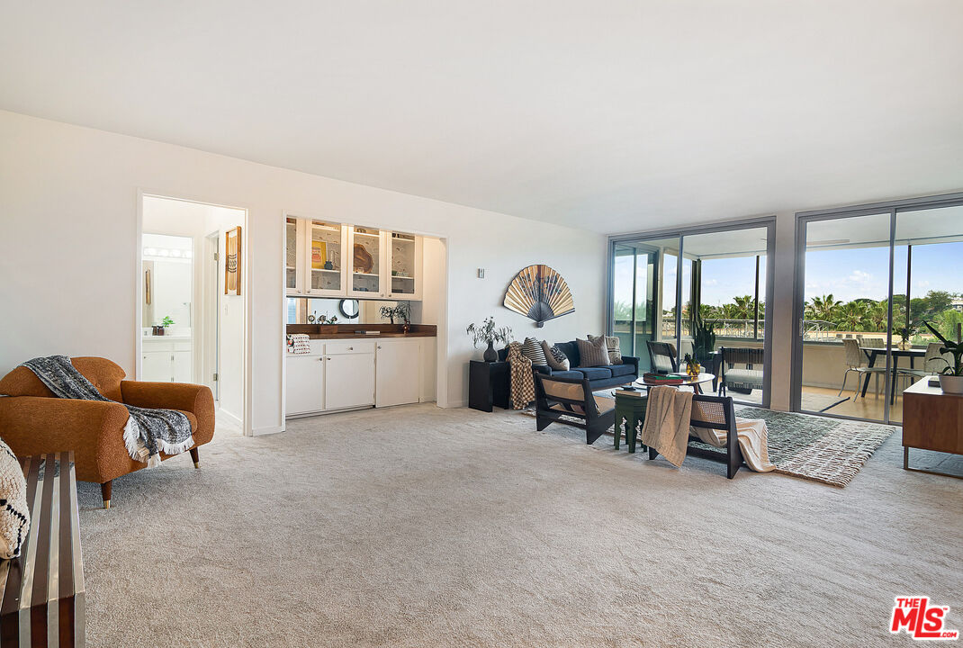 8701 Delgany Avenue, Unit 208 Playa del Rey, CA 90293 - Photo 5 of 38