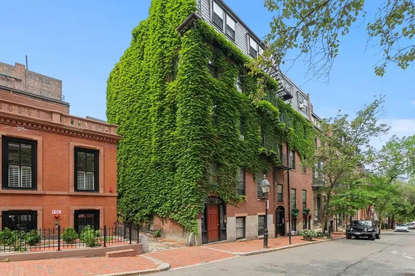 $2,300 | 53 Hancock Street, Unit 1, Boston, MA 02114