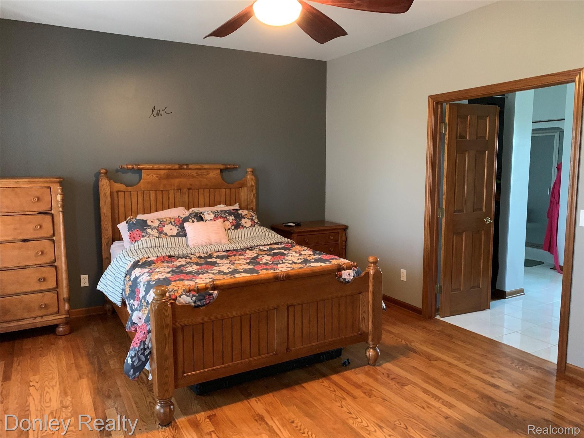 2550 Applegate Road Marlette, MI 48453 - Photo 5 of 34 IMG_7533.JPG