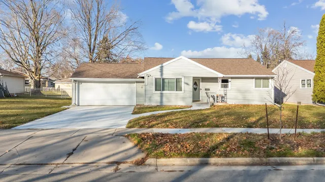 $290,000 | 818 West Marquette Street, Appleton, WI 54914