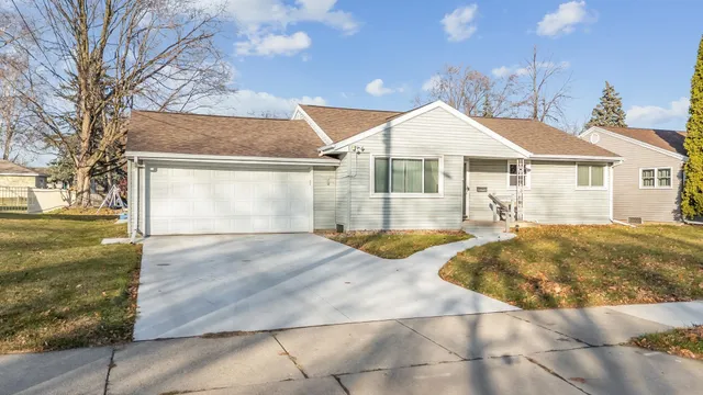 $290,000 | 818 West Marquette Street, Appleton, WI 54914