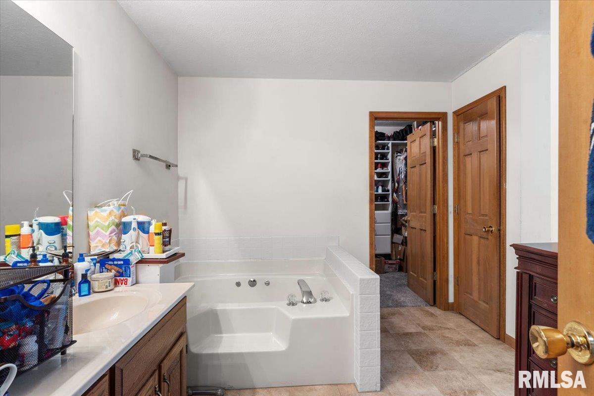 8033 Wilson Terrace Springfield, IL 62712 - Photo 24 of 39