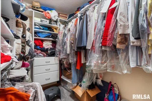 $390,000 | 8033 Wilson Terrace, Springfield, IL 62712