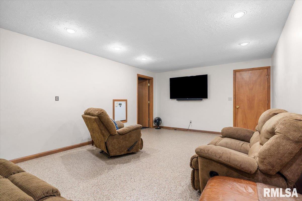 8033 Wilson Terrace Springfield, IL 62712 - Photo 31 of 39