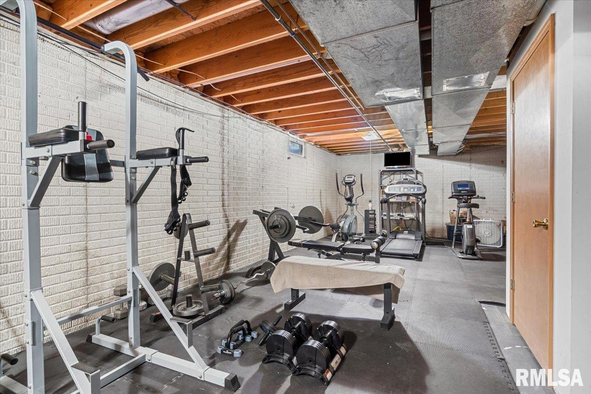 8033 Wilson Terrace Springfield, IL 62712 - Photo 34 of 39