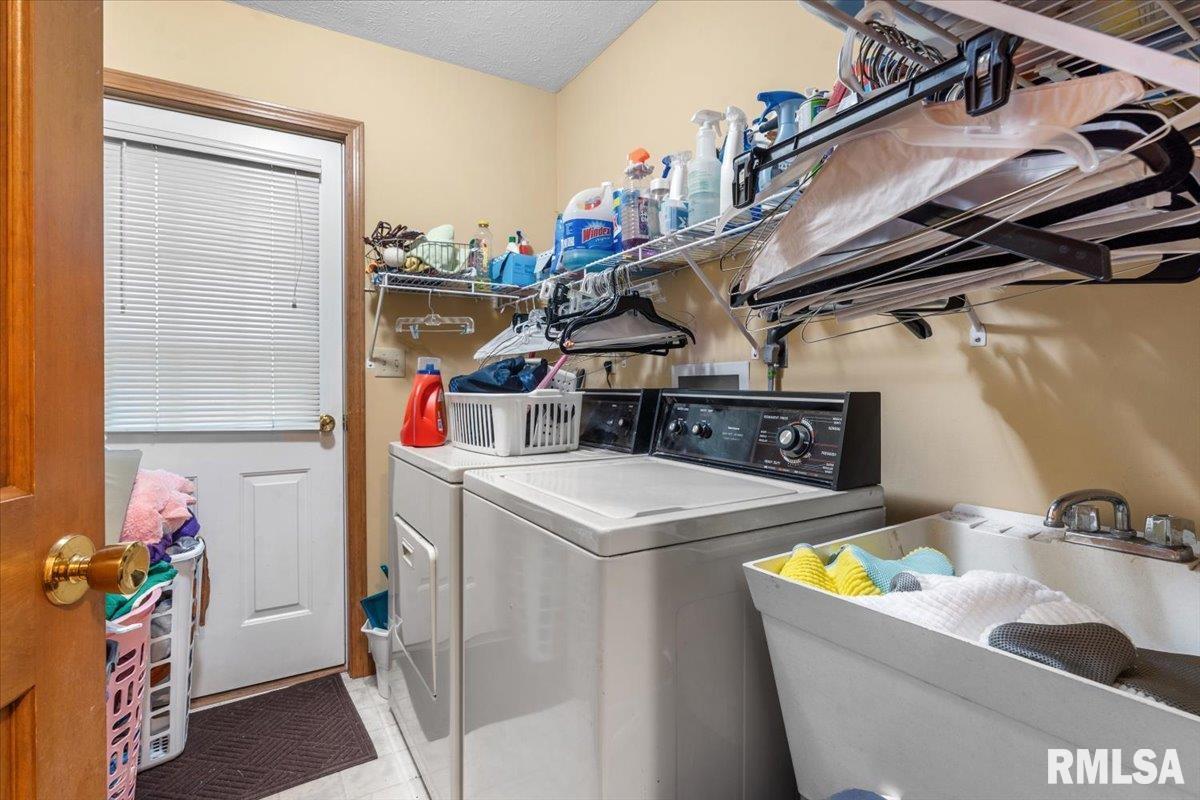 8033 Wilson Terrace Springfield, IL 62712 - Photo 35 of 39