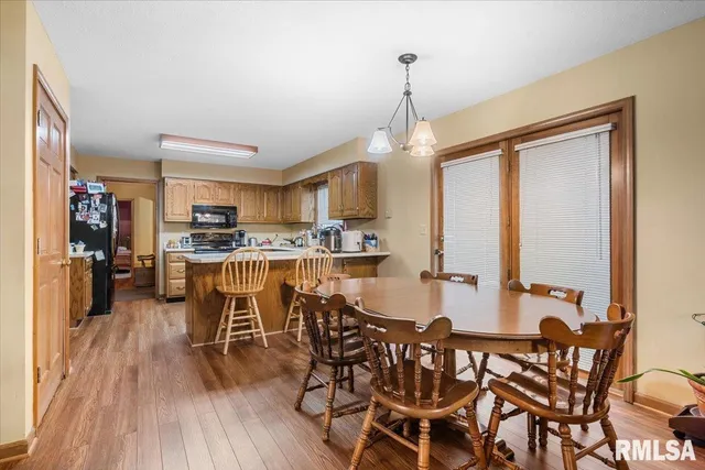 $390,000 | 8033 Wilson Terrace, Springfield, IL 62712