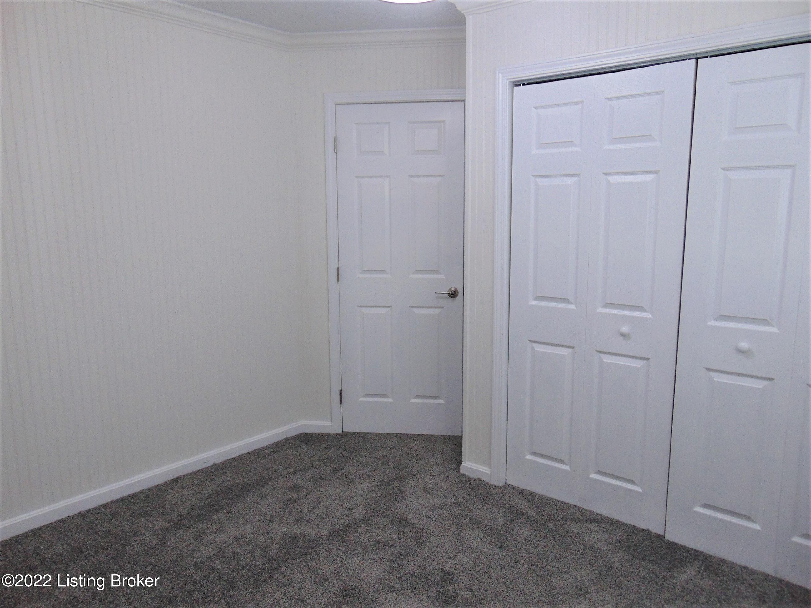 5018 Woodsend Road Louisville, KY 40229 - Photo 54 of 74 DSC03422