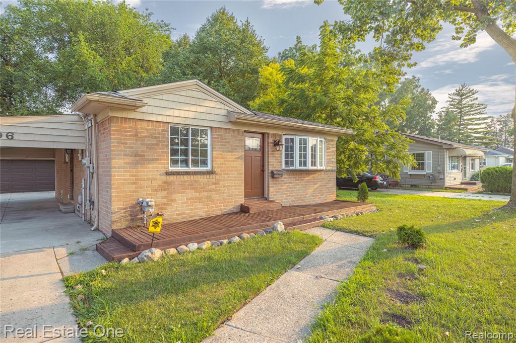4296 Frazho Road Warren, MI 48091 - Photo 31 of 39