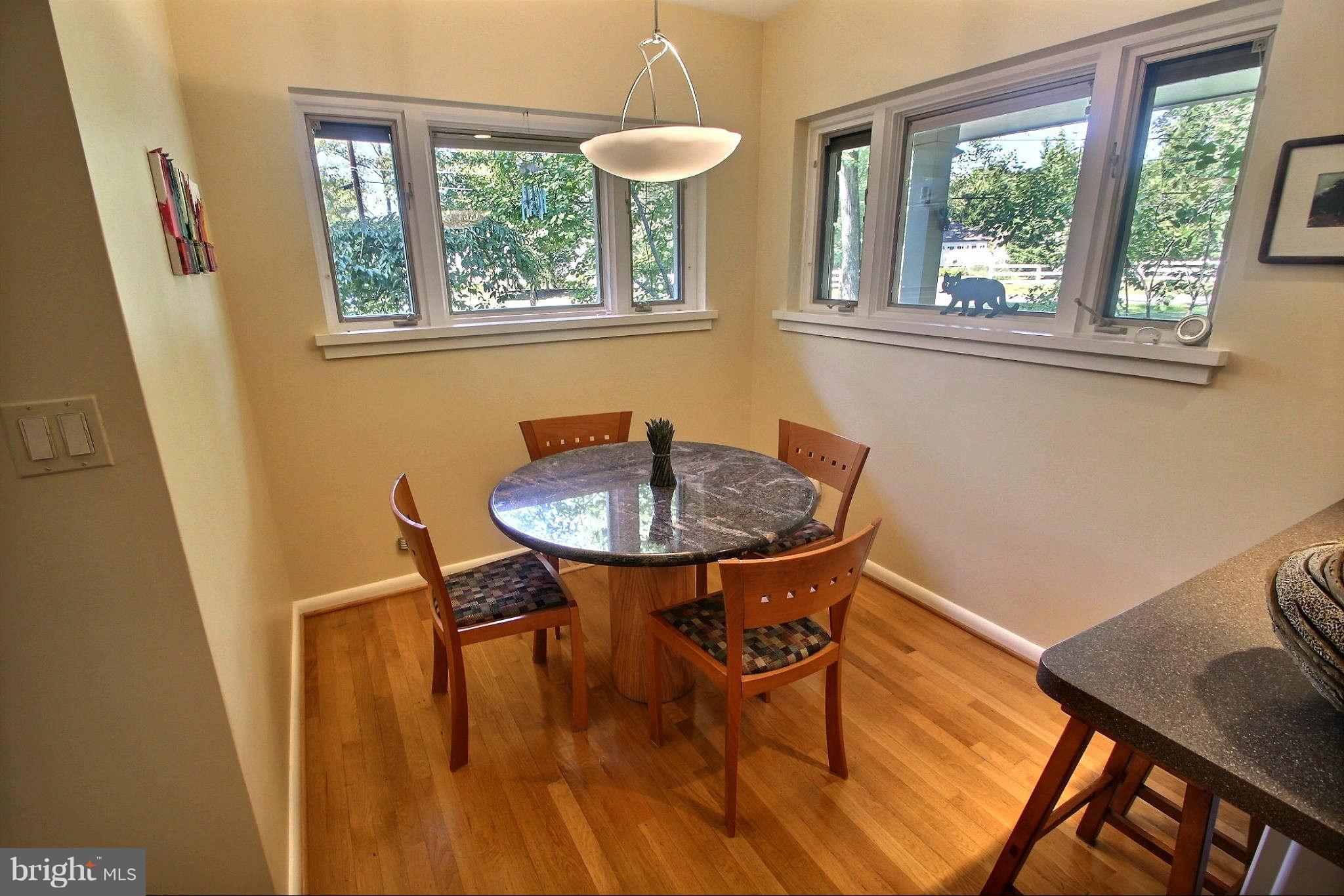 9410 Persimmon Tree Road Potomac, MD 20854 - Photo 15 of 30 Breakfast Nook