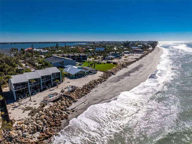 $949,900 | 5030 North Beach Road, Unit 3, Englewood, FL 34223