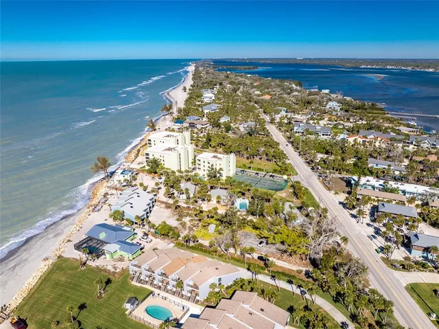 $949,900 | 5030 North Beach Road, Unit 3, Englewood, FL 34223