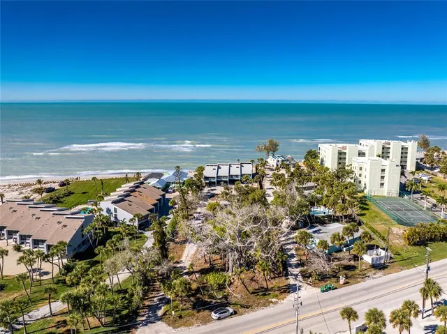 $949,900 | 5030 North Beach Road, Unit 3, Englewood, FL 34223