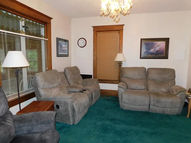 $170,000 | 111 South 5th Street, Montevideo, MN 56265