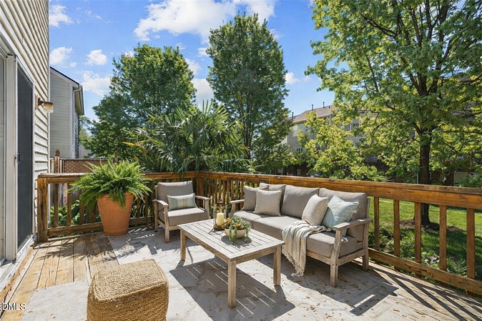 5537 Red Robin Road Raleigh, NC 27613 - Photo 25 of 33 Virtual image of deck