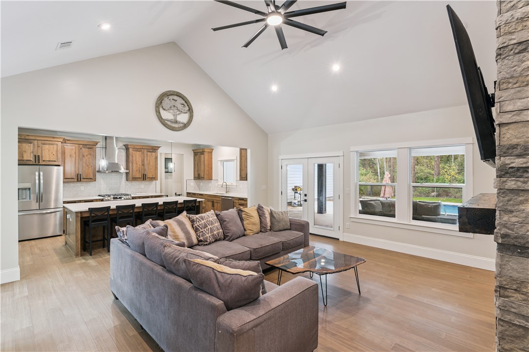 7079 Harrietts Bluff Road Woodbine, GA 31569 - Photo 13 of 62 Family Room