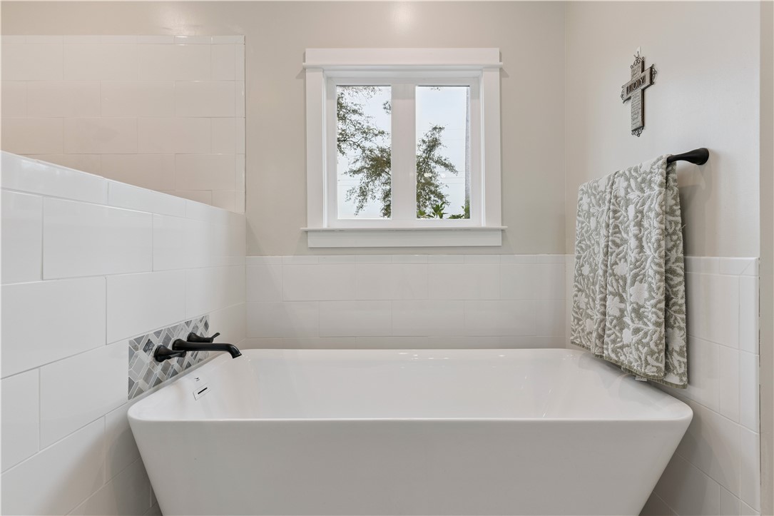 7079 Harrietts Bluff Road Woodbine, GA 31569 - Photo 32 of 62 Primary Bath