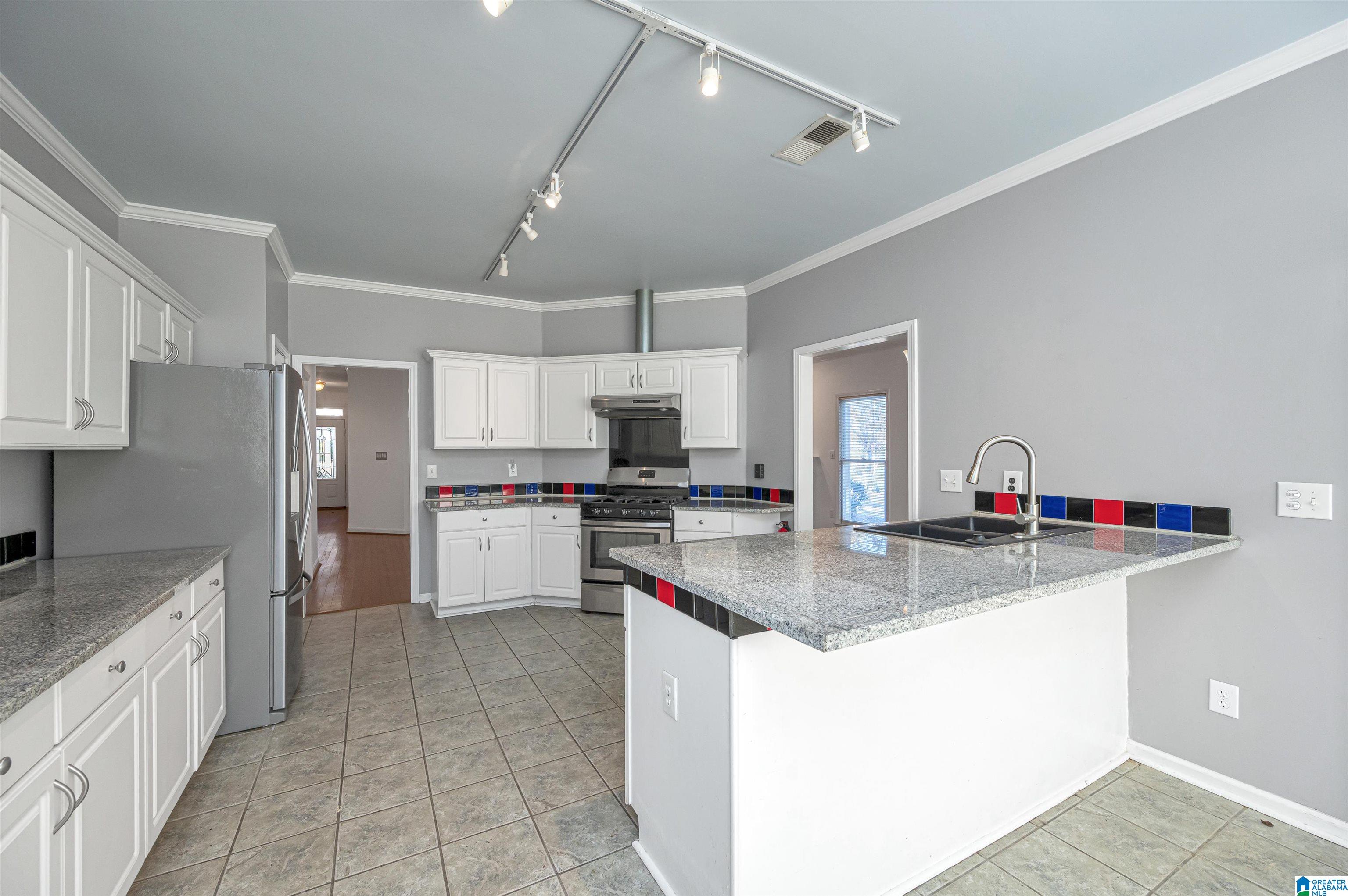 1104 Berwick Road Birmingham, AL 35242 - Photo 11 of 41