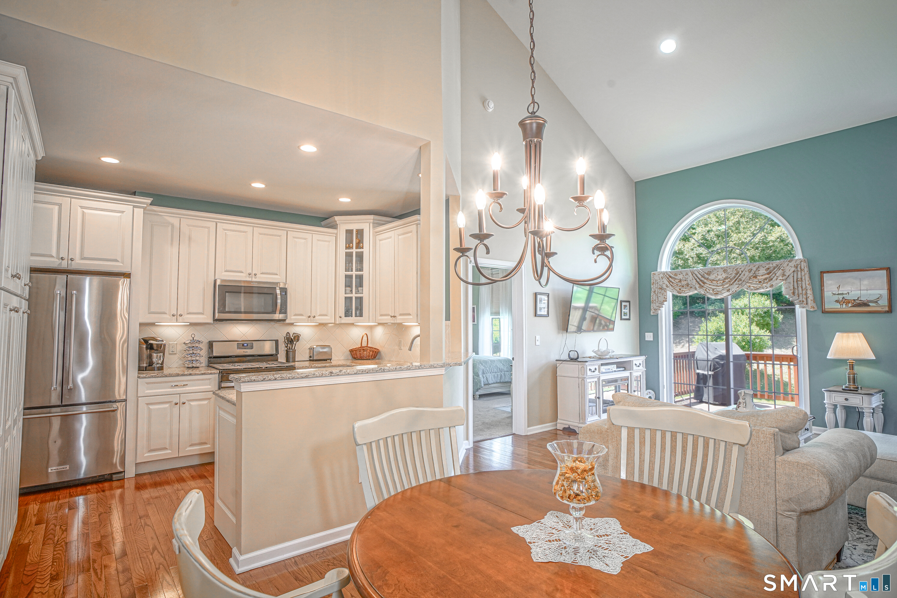 6 Lilac Lane, Unit 6 Prospect, CT 06712 - Photo 5 of 40 Move in and enjoy this well-maintained townhouse
