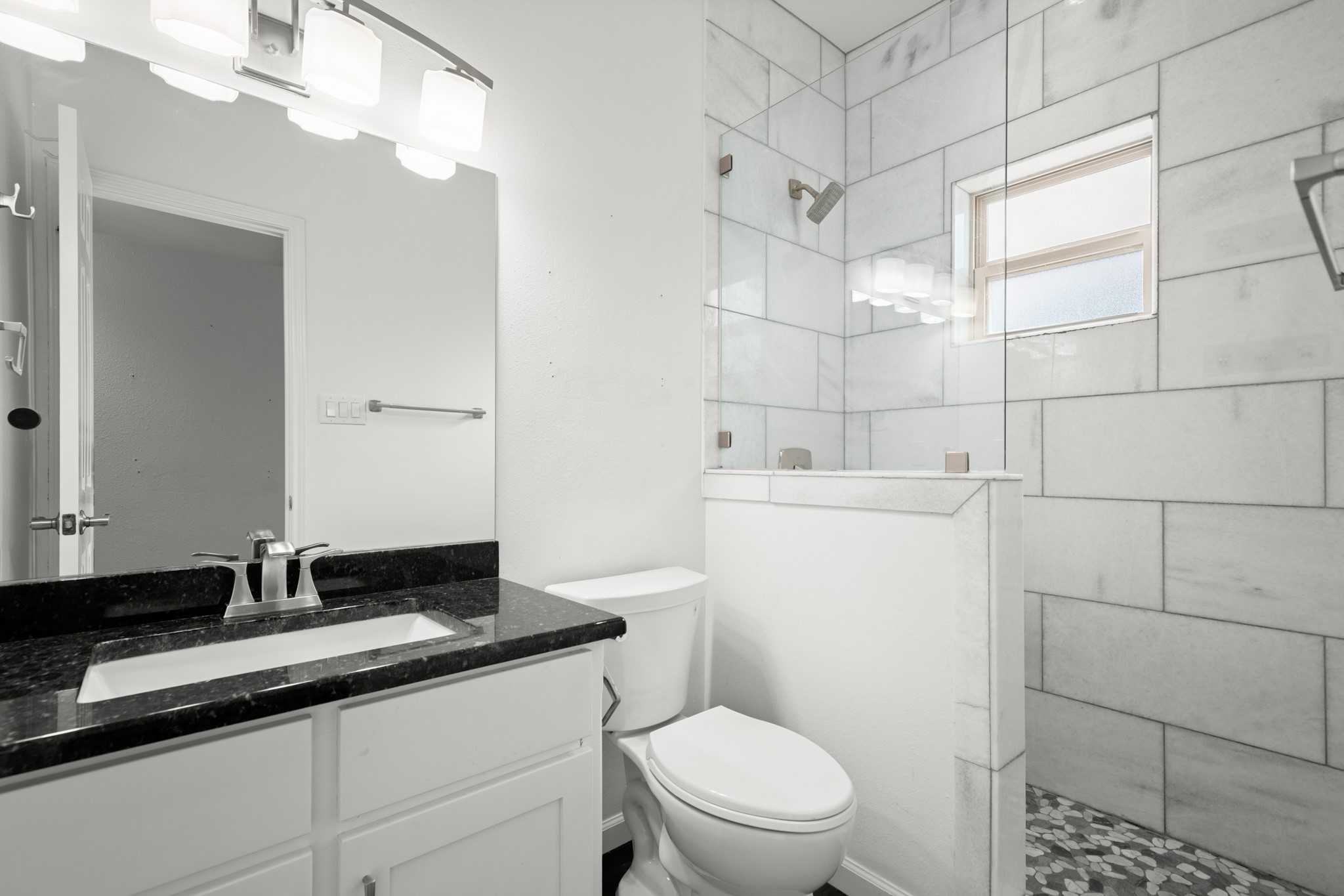 2414 Longview Street, Unit 307 Austin, TX 78705 - Photo 17 of 21