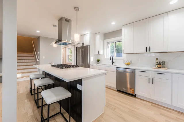 $689,000 | 147 West North Avenue, Lombard, IL 60148