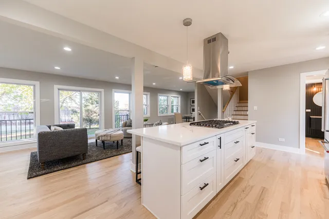 $689,000 | 147 West North Avenue, Lombard, IL 60148