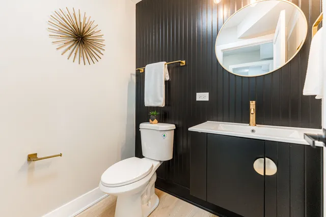 $689,000 | 147 West North Avenue, Lombard, IL 60148