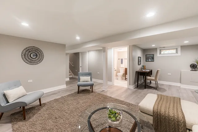 $689,000 | 147 West North Avenue, Lombard, IL 60148