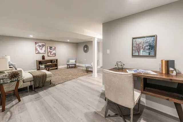 $689,000 | 147 West North Avenue, Lombard, IL 60148