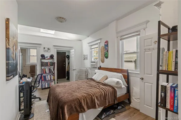 $3,400 | 172 Harrison Avenue, Unit 1, Mineola, NY 11501