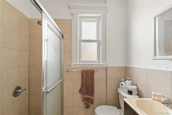 $3,400 | 172 Harrison Avenue, Unit 1, Mineola, NY 11501