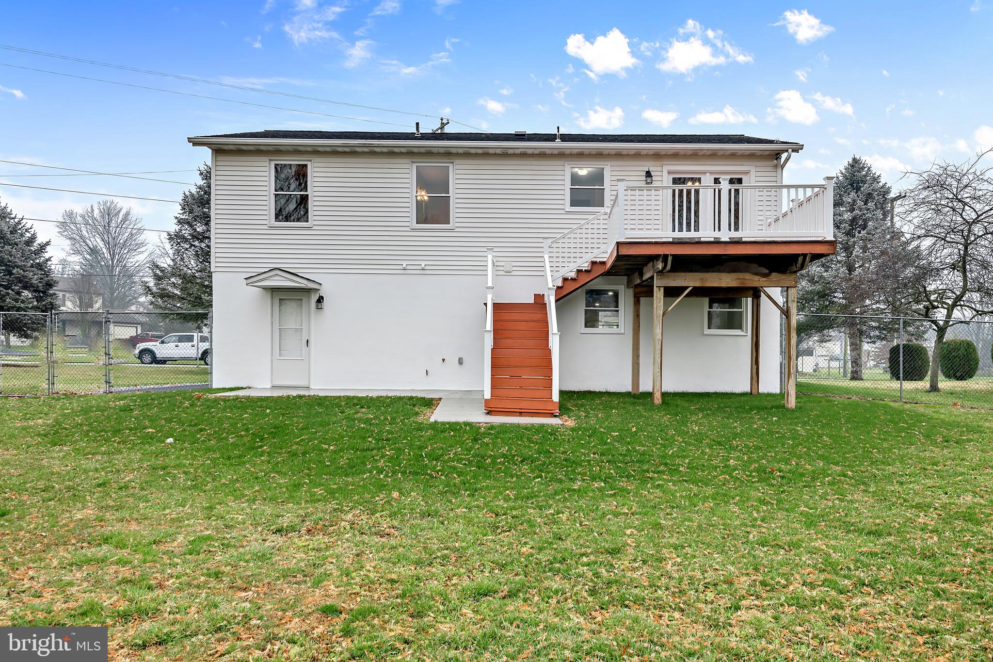 1705 Sapphire Road York, PA 17408 - Photo 28 of 33 Gallery Image 28