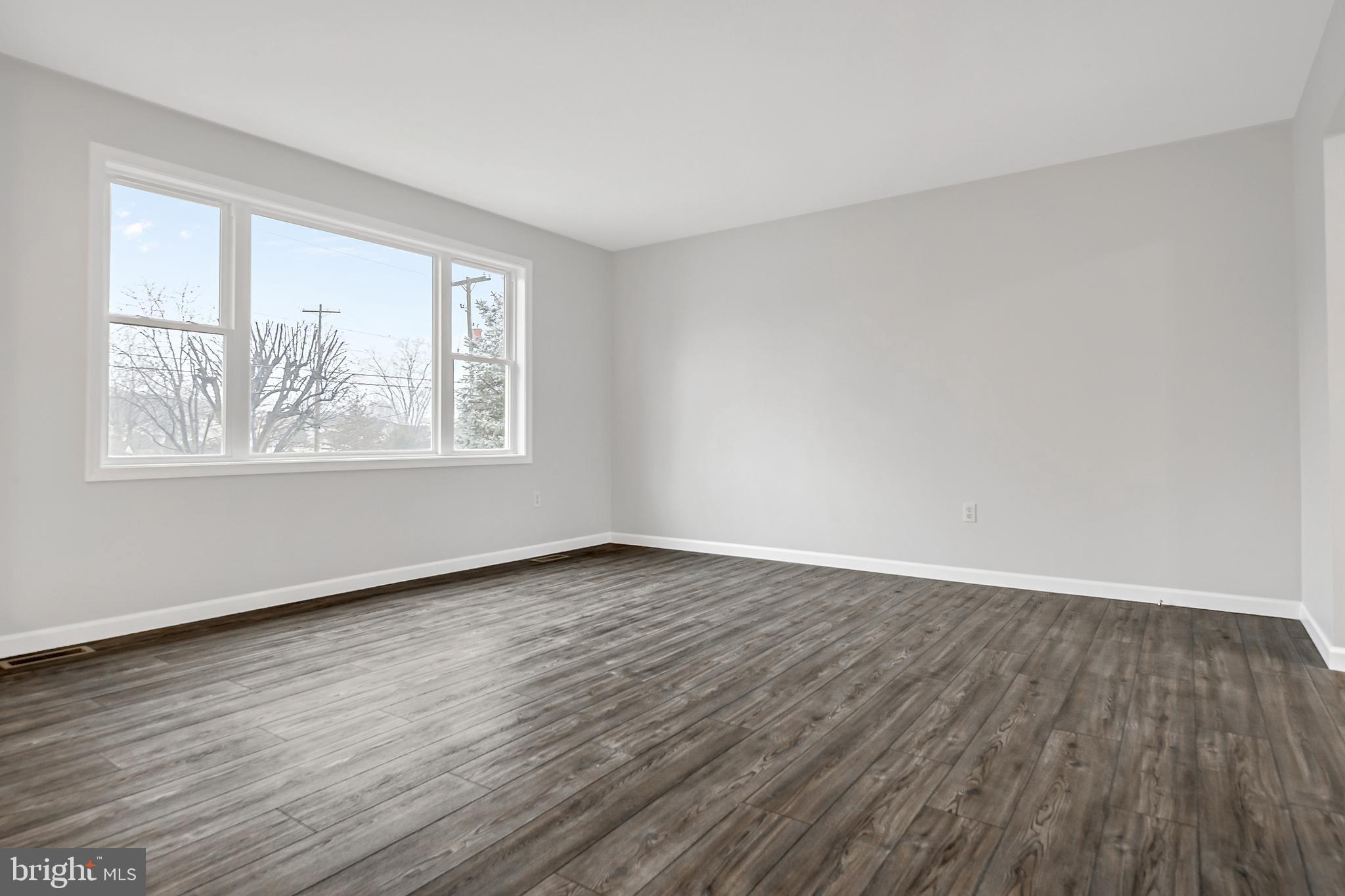 1705 Sapphire Road York, PA 17408 - Photo 6 of 33 Gallery Image 6