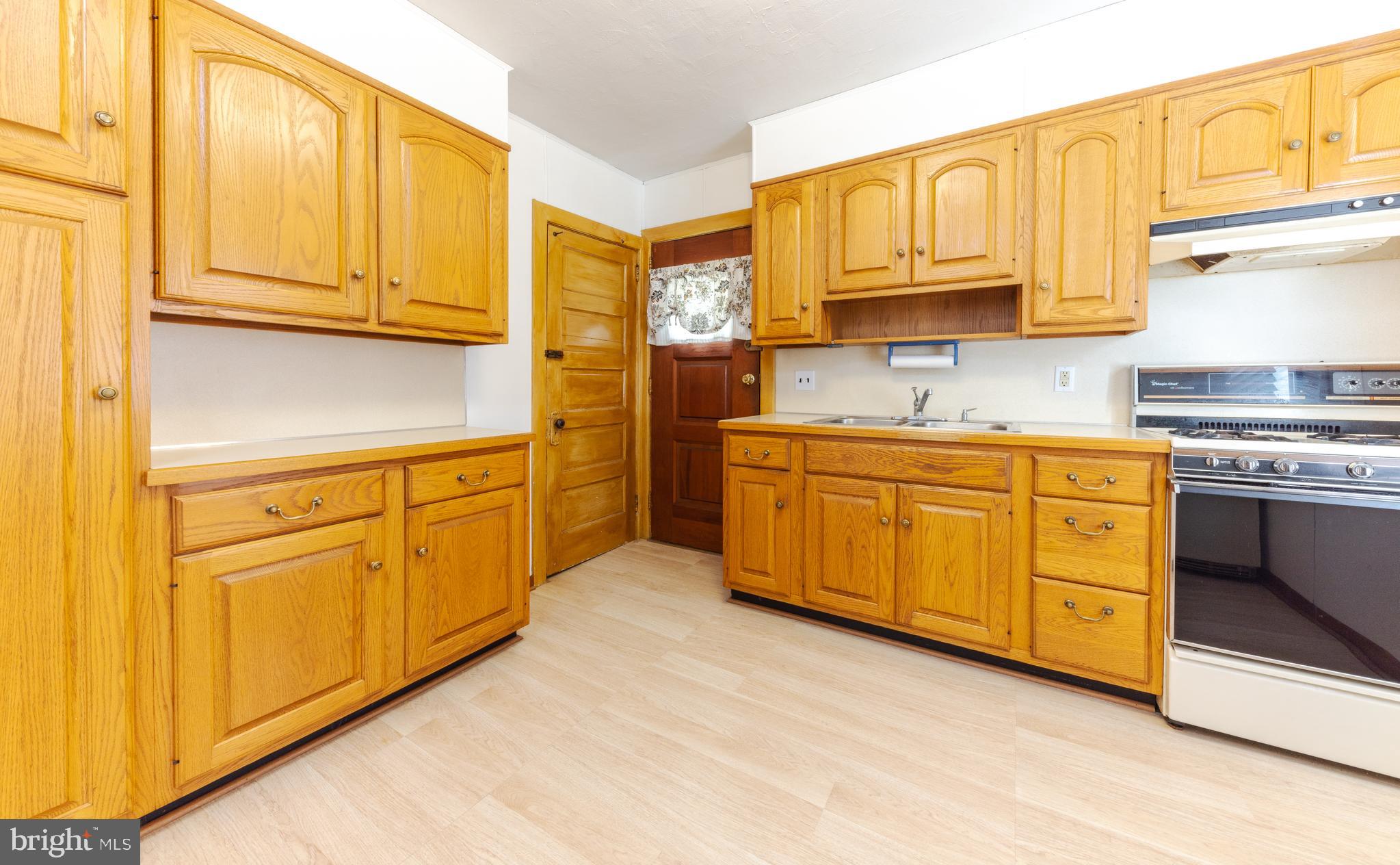 155 South Fellowship Road Maple Shade, NJ 08052 - Photo 7 of 17 Gallery Image 7