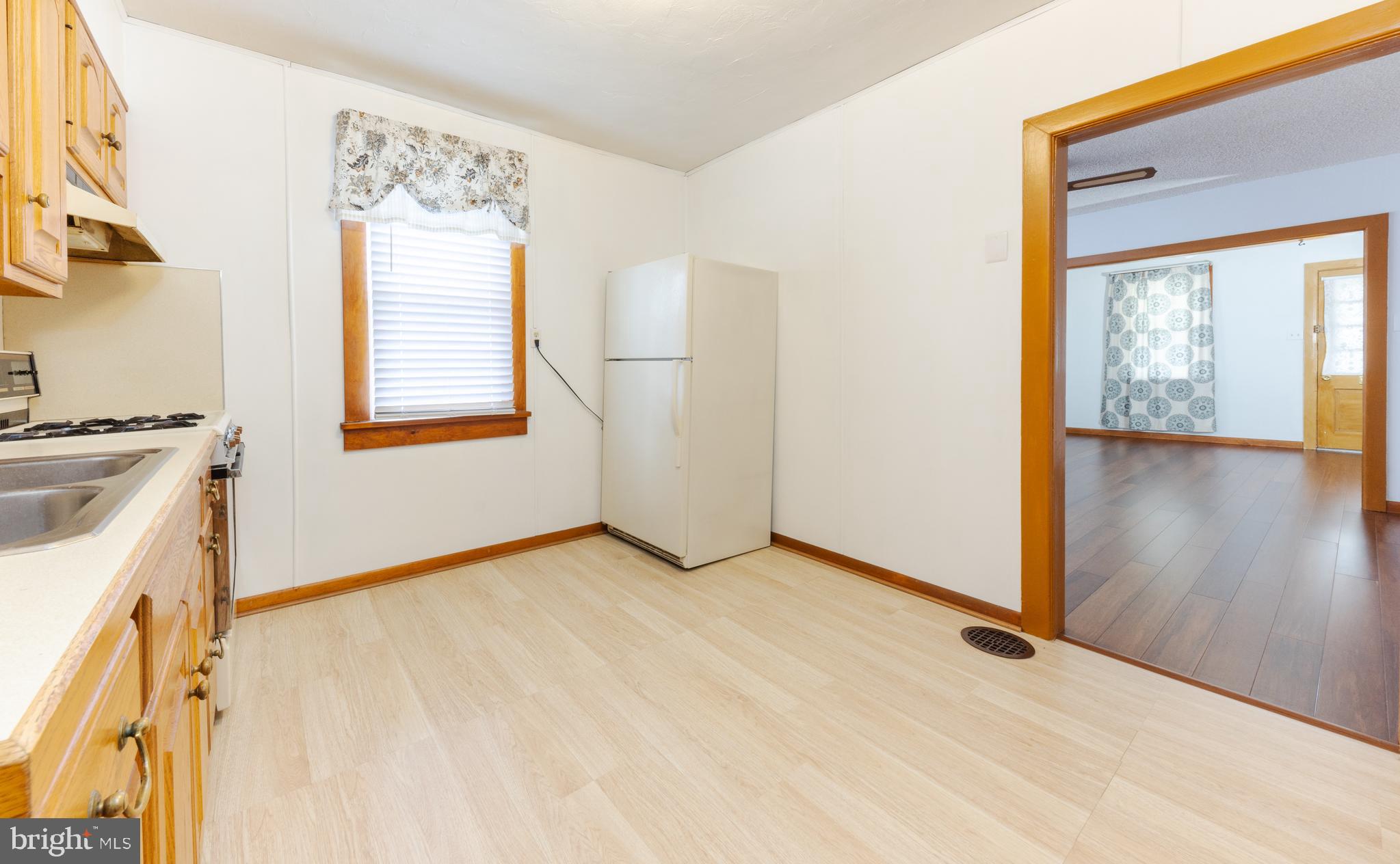 155 South Fellowship Road Maple Shade, NJ 08052 - Photo 8 of 17 Gallery Image 8
