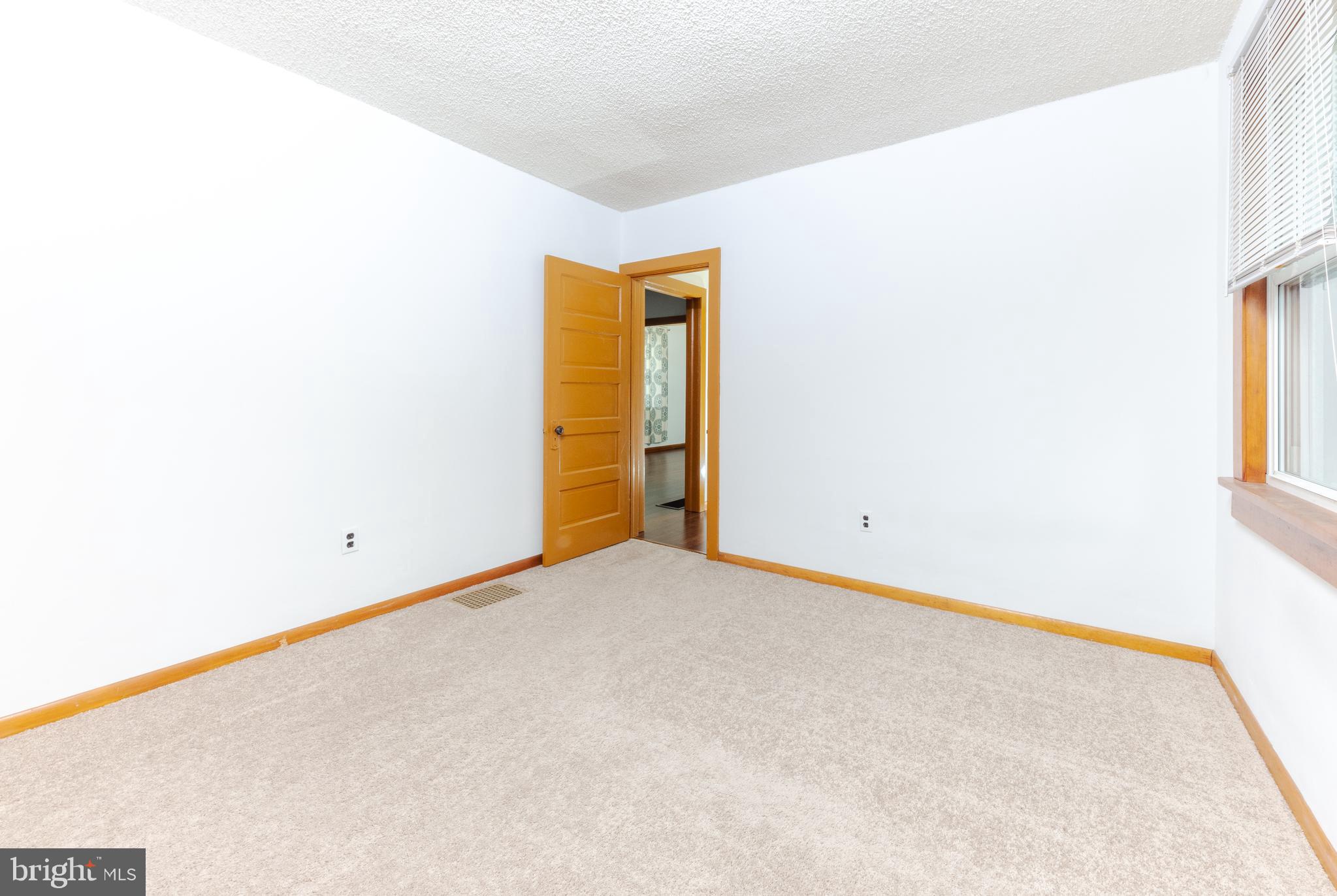 155 South Fellowship Road Maple Shade, NJ 08052 - Photo 10 of 17 Gallery Image 10