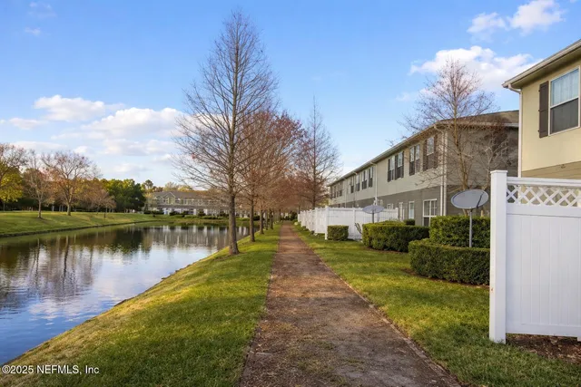 $1,795 | 845 Black Cherry Drive South, St. Johns, FL 32259