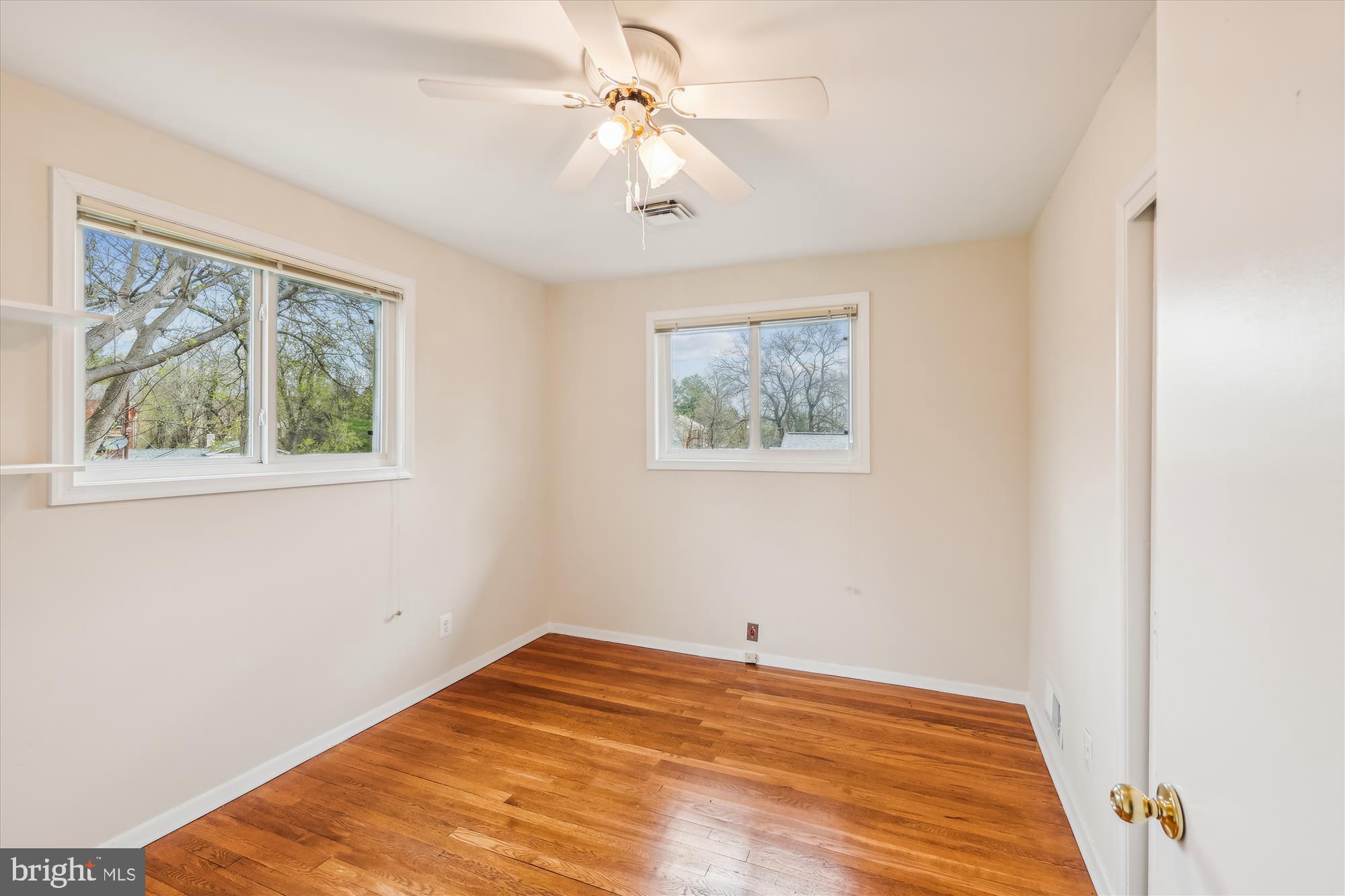 2405 Harmon Road Silver Spring, MD 20902 - Photo 33 of 53 2nd Upper Level Bedroom