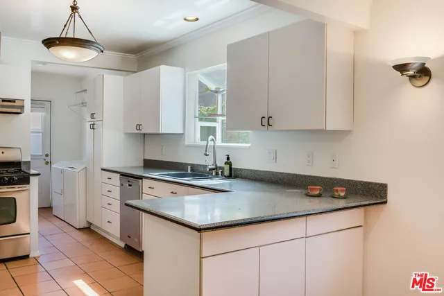 $5,500 | 4264 Mildred Avenue, Culver City, CA 90066