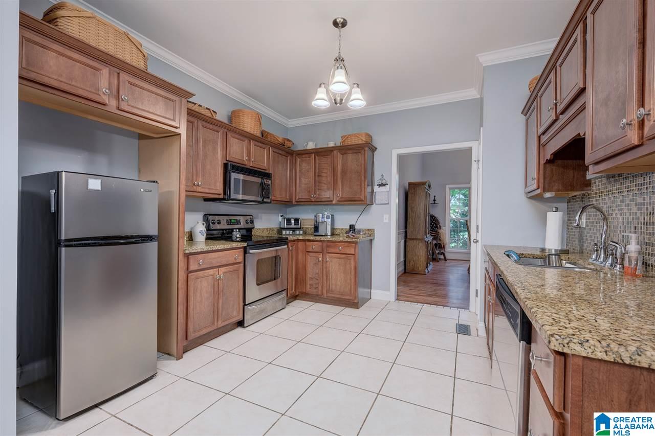 135 Brynhurst Drive Chelsea, AL 35043 - Photo 3 of 37