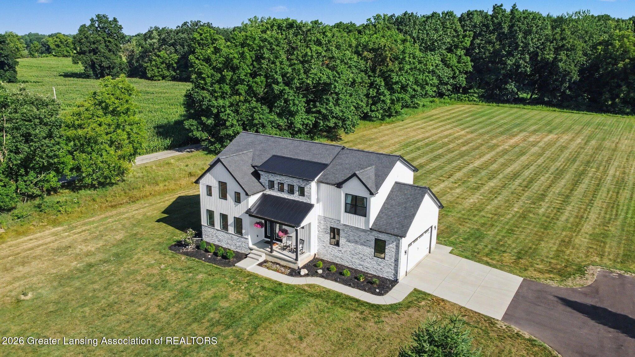5732 McCue Road Holt, MI 48842 - Photo 1 of 40 001_file_1796