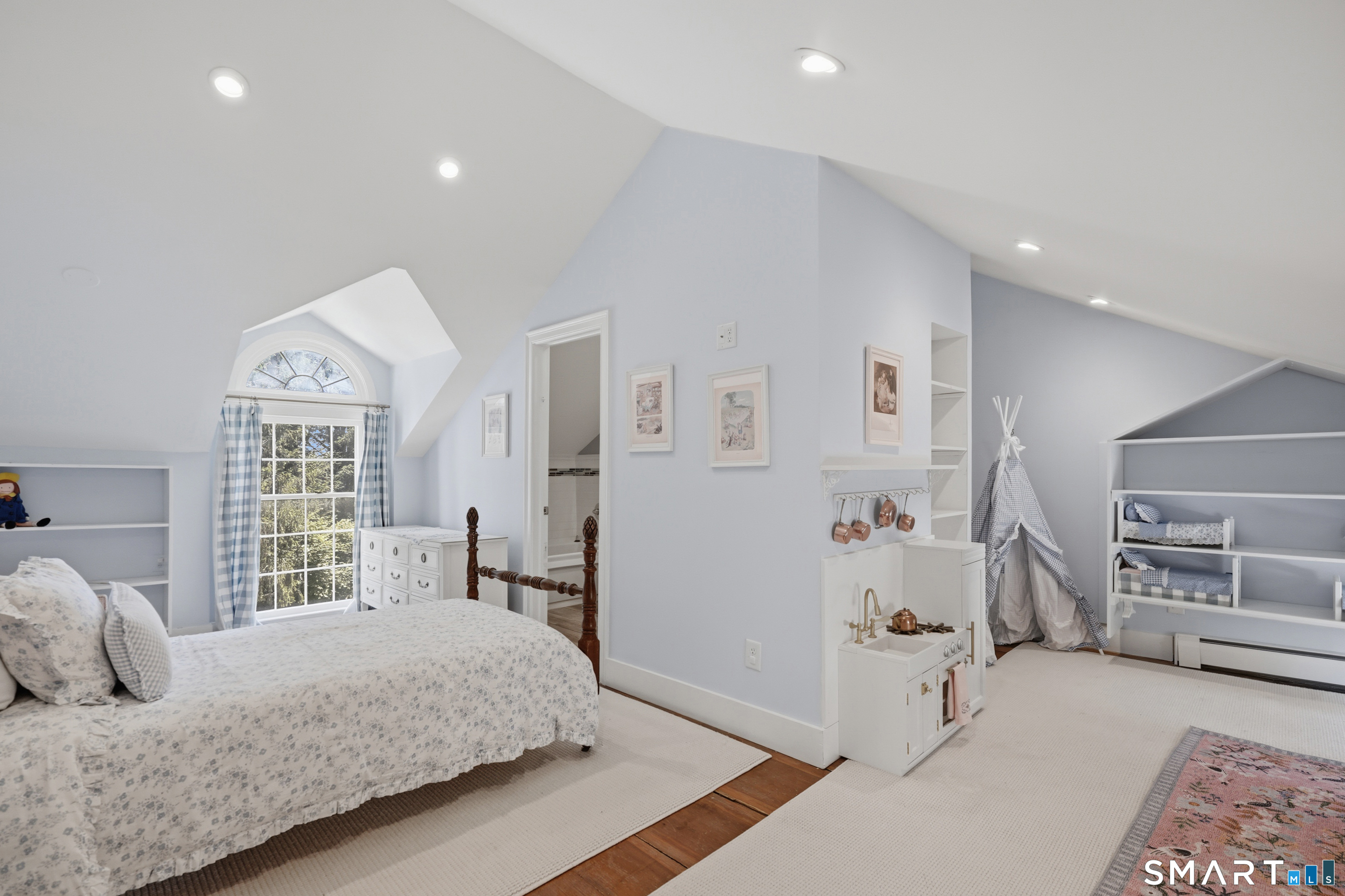 137 Sturges Ridge Road Wilton, CT 06897 - Photo 20 of 35