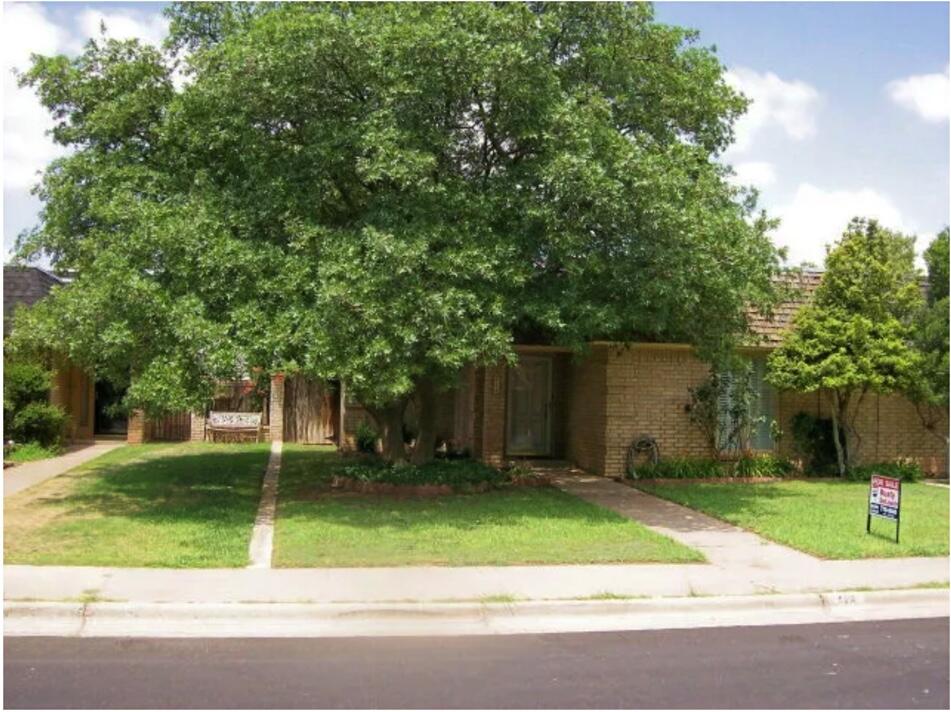 EE9BDE04-913A-4B61-8714-A3AEFA54E5D4