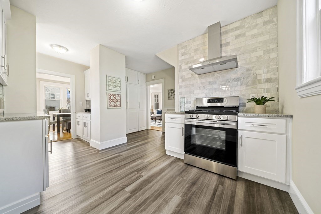 83 Bay State Road Worcester, MA 01606 - Photo 12 of 42
