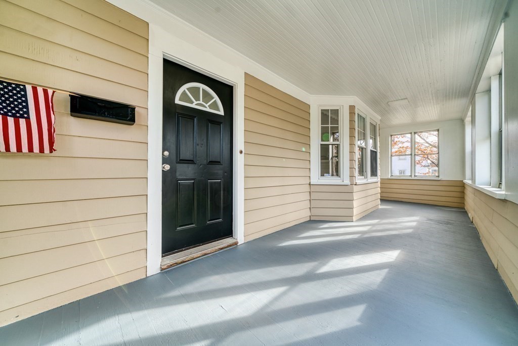 83 Bay State Road Worcester, MA 01606 - Photo 2 of 42