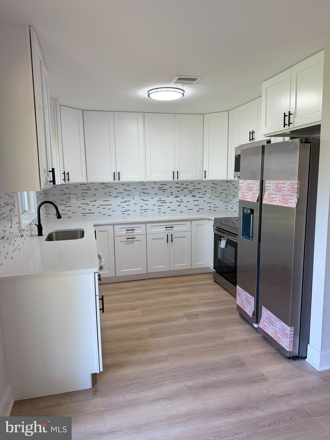 44 Tinsel Road Levittown, PA 19056 - Photo 4 of 31