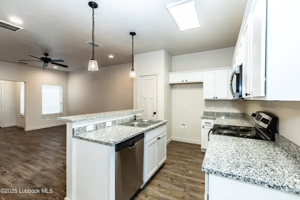 $1,400 | 2527 138th Street, Lubbock, TX 79423