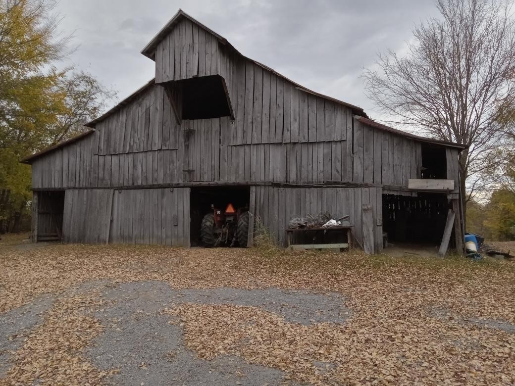 0 Roberts Road Watertown, TN 37184 - Photo 10 of 20 a view of a car garage